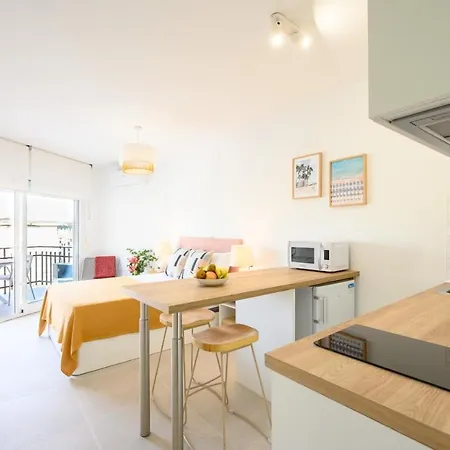 Lägenhet Sun With Terrace 9th Floor By 10tosea *